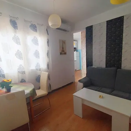 Apartamento Apartamento De 2 Luminoso